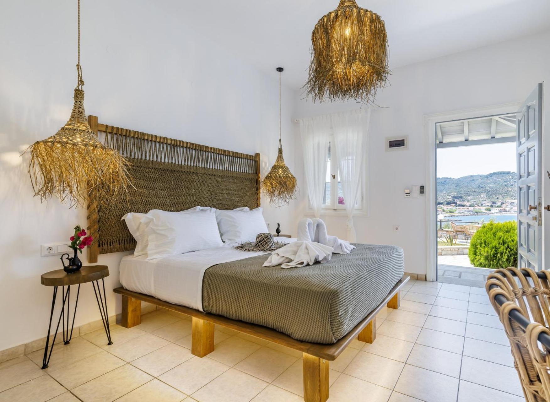 Ourania Studios & Apartments Skopelos Town Exterior photo